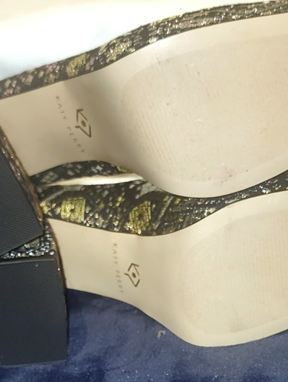 Katy Perry "The Uplift Pump" platform heels (Style KP2753) - Gold/Black